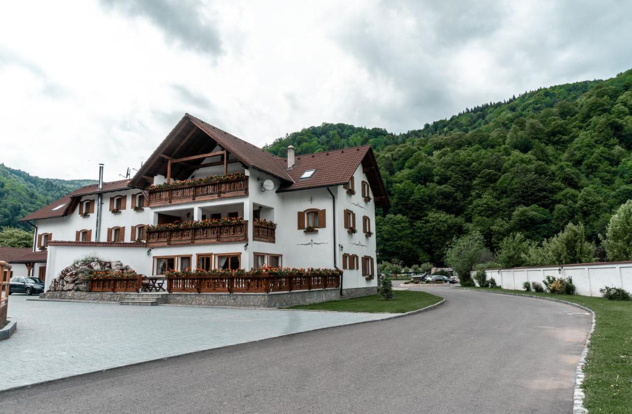 Popasul Craiului Villa Zărneşti Exterior foto