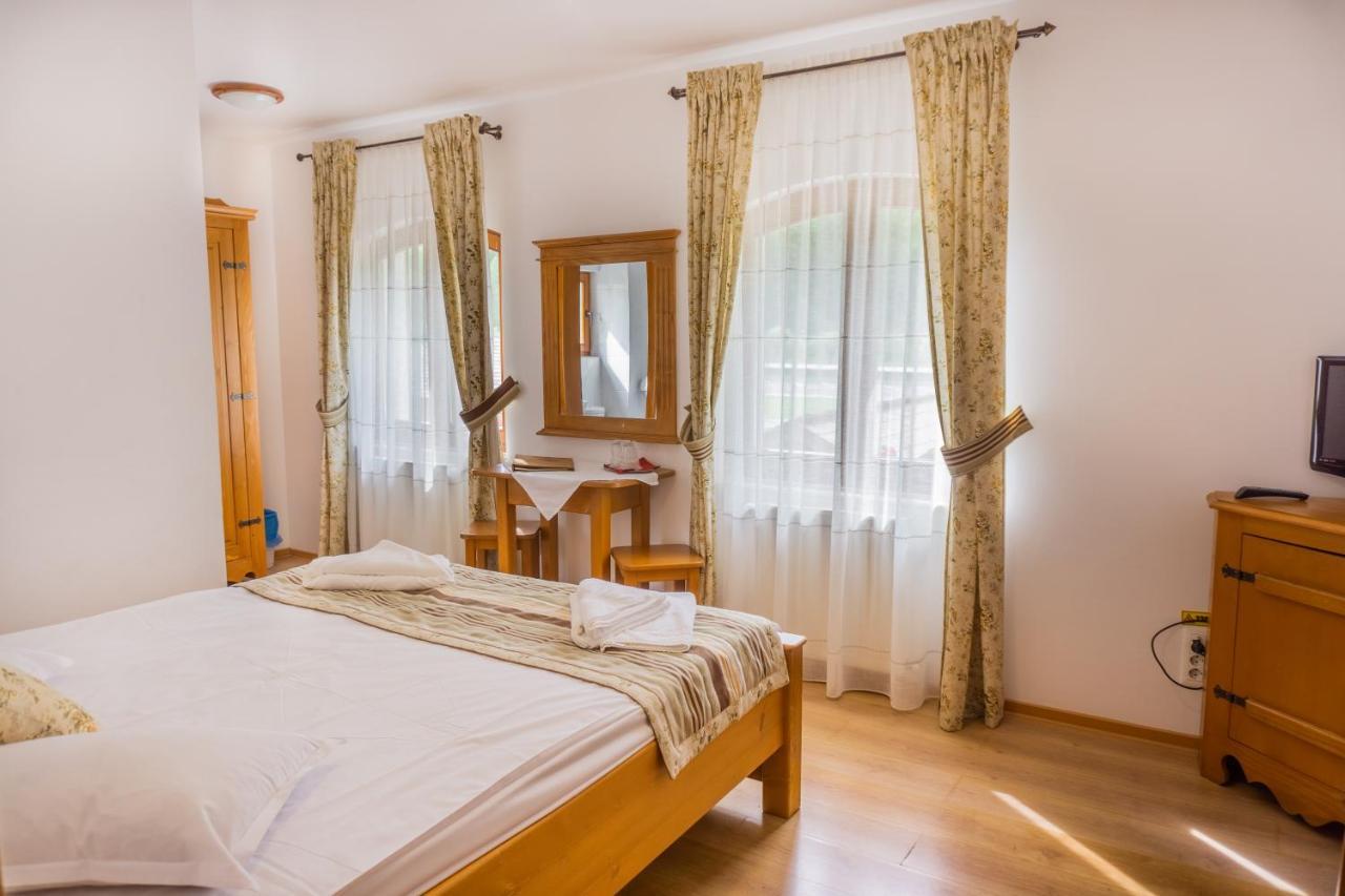Popasul Craiului Villa Zărneşti Exterior foto